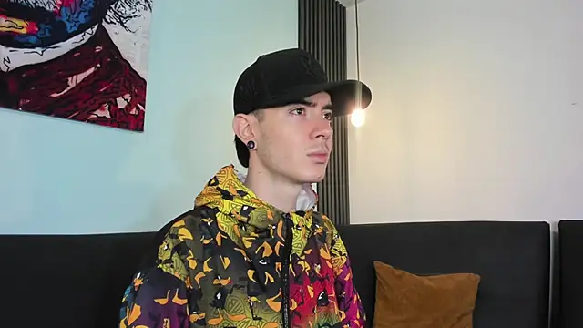 Lio      online show from 02-12-26, 04:18