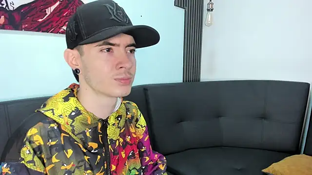 Lio      online show from 02-12-26, 04:24