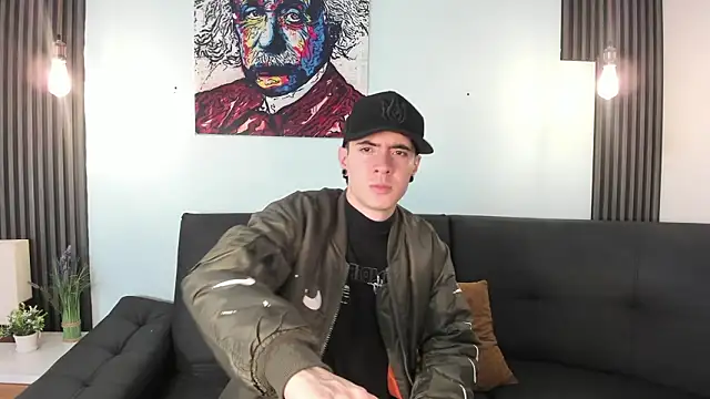 Lio      online show from 02-15-26, 07:51