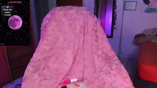 Snapshot of sunflowerr_ chatting on 02-21-26, 08:26 sunflowerr online show from 02-21-26, 08:26