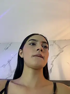 Doll Alaia  online show from 02-11-26, 10:53