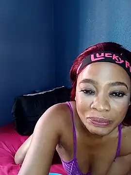 Snapshot of Amarcreamxx chatting on 02-01-26, 11:42 Amarcreamxx online show from 02-01-26, 11:42