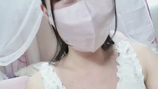 Snapshot of MOE_o0 chatting on 03-12-26, 09:15 MOE o0 online show from 03-12-26, 09:15