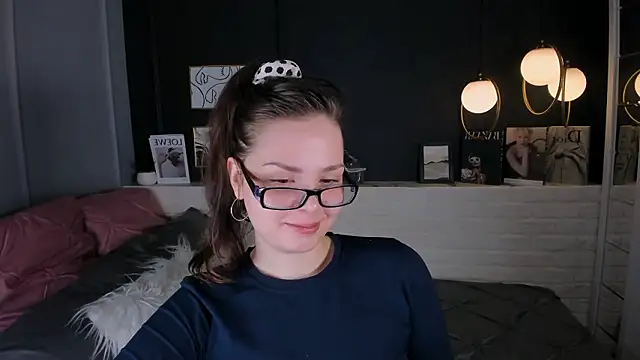 Maykinkya online show from 03-19-26, 01:59