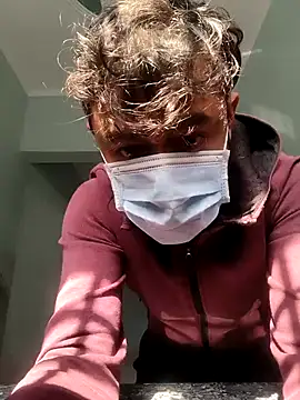 Snapshot of newtube0 chatting on 02-13-26, 06:09 newtube0 online show from 02-13-26, 06:09