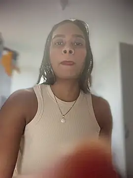 Snapshot of LunaHeat chatting on 02-05-26, 05:50 LunaHeat online show from 02-05-26, 05:50