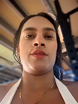 Snapshot of LunaHeat chatting on 02-27-26, 03:01 LunaHeat online show from 02-27-26, 03:01