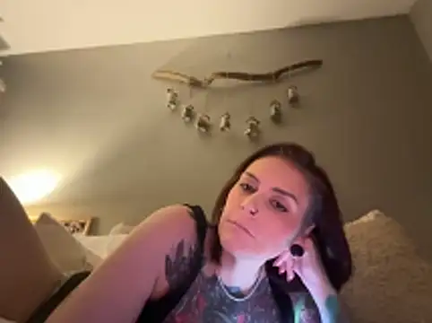 Snapshot of Sexysanka chatting on 02-11-26, 03:00 Sexysanka online show from 02-11-26, 03:00