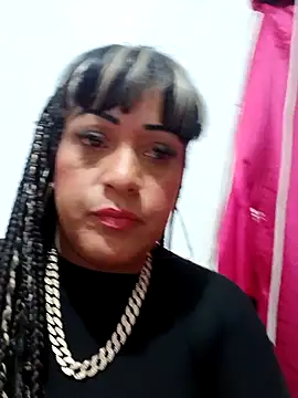 Snapshot of SabrinaColin chatting on 02-04-26, 02:06 SabrinaColin online show from 02-04-26, 02:06