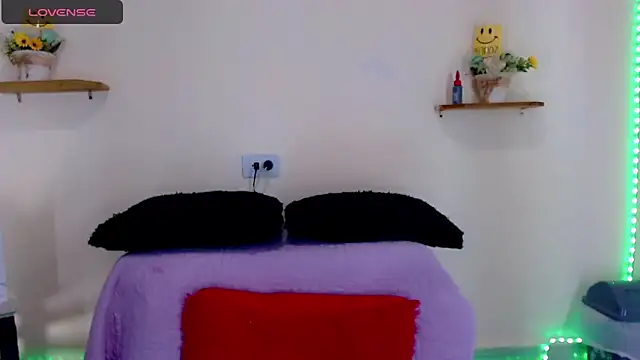 Snapshot of Darianna_Atehortua chatting on 02-22-26, 01:09 Darianna Atehortua online show from 02-22-26, 01:09