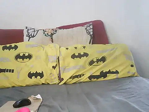 Snapshot of minniemoreee chatting on 02-19-26, 09:05 minniemoreee online show from 02-19-26, 09:05