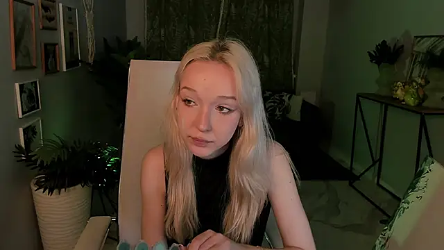 MaoqiBeverly online show from 02-16-26, 05:42