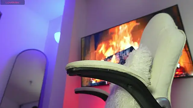 Snapshot of Just_Lu chatting on 02-18-26, 04:14 Just Lu online show from 02-18-26, 04:14