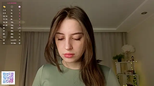 Snapshot of LeanneDinkle chatting on 02-20-26, 04:53 LeanneDinkle online show from 02-20-26, 04:53