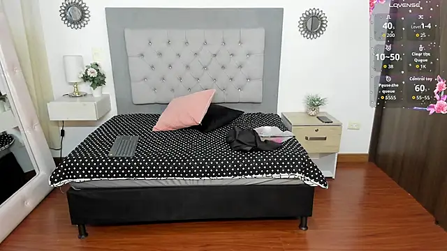 Snapshot of Karla_94 chatting on 02-27-26, 03:17 Karla 94 online show from 02-27-26, 03:17