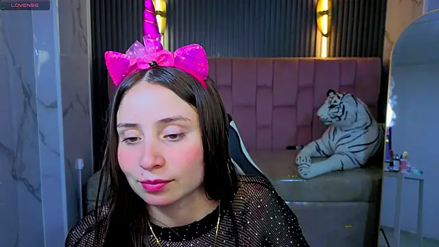 Ariana18 b online show from 04-14-26, 12:55