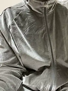 Snapshot of K0U-123 chatting on 02-25-26, 06:39 K0U-123 online show from 02-25-26, 06:39