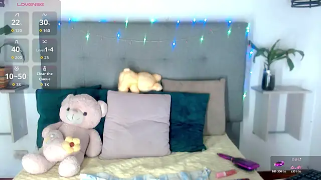 Sophia Valentina online show from 04-17-26, 04:59