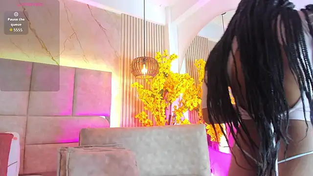 EmmaLovve online show from 04-05-26, 02:31