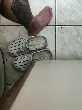 Snapshot of Gordinho_dos_pes chatting on 02-18-26, 08:16 Gordinho dos pes online show from 02-18-26, 08:16