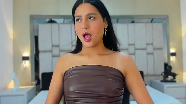 Snapshot of ValeryCooper18 chatting on 02-16-26, 06:48 ValeryCooper18 online show from 02-16-26, 06:48