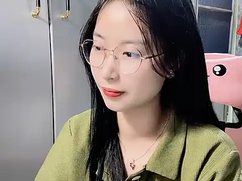 Snapshot of Linne6789 chatting on 02-28-26, 03:29 Linne6789 online show from 02-28-26, 03:29