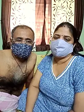 Snapshot of HoneyHush chatting on 02-11-26, 11:37 HoneyHush online show from 02-11-26, 11:37