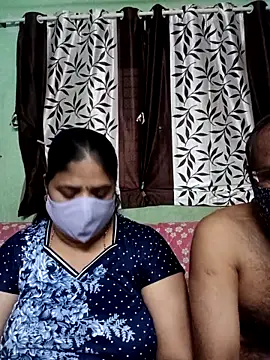 Snapshot of HoneyHush chatting on 02-24-26, 01:09 HoneyHush online show from 02-24-26, 01:09