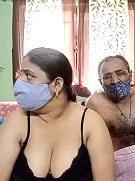 Snapshot of HoneyHush chatting on 02-26-26, 05:50 HoneyHush online show from 02-26-26, 05:50