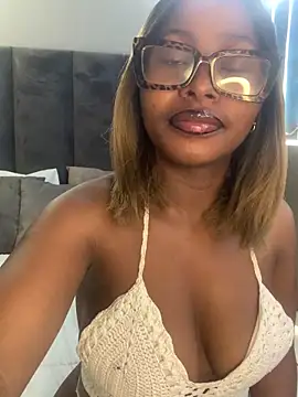 Snapshot of SexyLaylahx chatting on 02-03-26, 12:54 SexyLaylahx online show from 02-03-26, 12:54