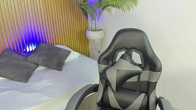 Snapshot of milaack_ chatting on 02-16-26, 07:32 milaack online show from 02-16-26, 07:32