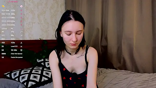 Snapshot of AuburnConfetti chatting on 02-27-26, 06:19 AuburnConfetti online show from 02-27-26, 06:19