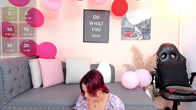 Snapshot of victoriazans chatting on 02-12-26, 04:07 victoriazans online show from 02-12-26, 04:07