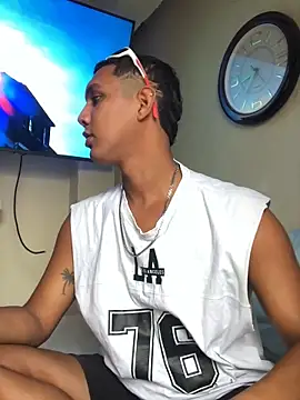 Snapshot of _Usher chatting on 03-02-26, 01:29 Usher online show from 03-02-26, 01:29