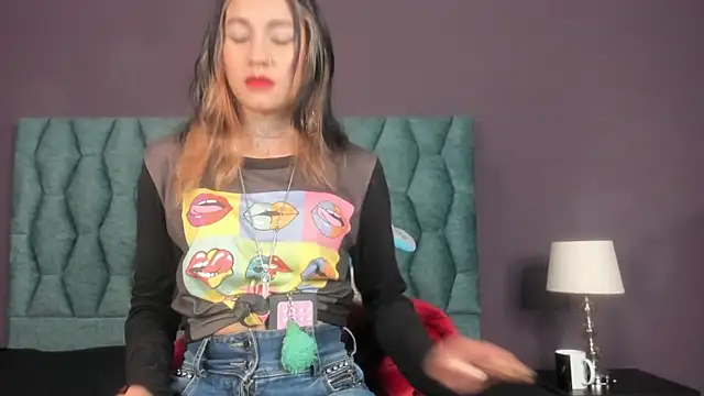 Snapshot of Lia_tomson chatting on 02-23-26, 07:00 Lia tomson online show from 02-23-26, 07:00