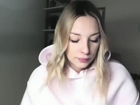 Snapshot of VelvetAngela chatting on 02-18-26, 06:42 VelvetAngela online show from 02-18-26, 06:42