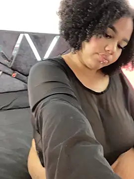 Snapshot of AlahiaFrequency chatting on 02-02-26, 08:51 AlahiaFrequency online show from 02-02-26, 08:51