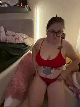 Snapshot of Tallulah-Rose-xoxo chatting on 02-24-26, 08:51 Tallulah-Rose-xoxo online show from 02-24-26, 08:51