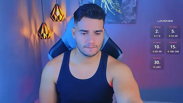 AndresRodriguez1 online show from 04-03-26, 12:14