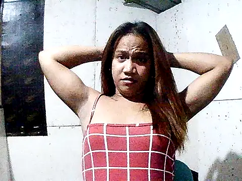 Snapshot of Queen-barbie chatting on 02-06-26, 05:05 Queen-barbie online show from 02-06-26, 05:05