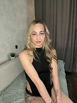 Snapshot of SarahAmour_ chatting on 02-25-26, 09:08 SarahAmour online show from 02-25-26, 09:08