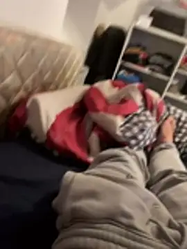 Enzo 2763 online show from 02-12-26, 05:41