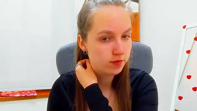 Snapshot of Nessi-Morris chatting on 02-19-26, 07:26 Nessi-Morris online show from 02-19-26, 07:26