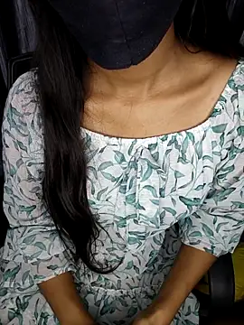 Snapshot of Hey_Mira chatting on 02-01-26, 06:06 Hey Mira online show from 02-01-26, 06:06