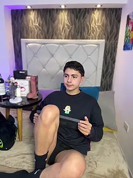 Samu Hott online show from 02-10-26, 08:24