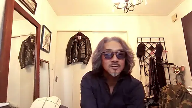 Snapshot of MtaS1 chatting on 02-11-26, 05:23 MtaS1 online show from 02-11-26, 05:23