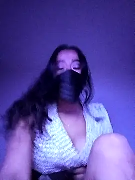 Snapshot of Milove86 chatting on 02-17-26, 05:15 Milove86 online show from 02-17-26, 05:15