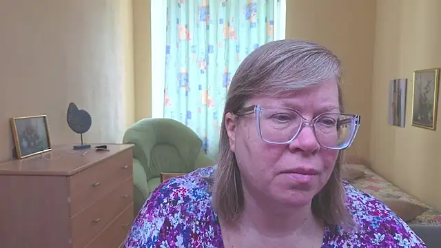 Emma Eclipsee online show from 02-10-26, 07:34