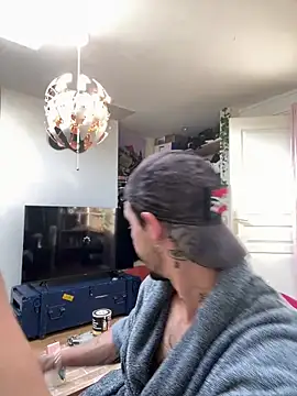 Snapshot of Piratee666 chatting on 03-04-26, 09:04 Piratee666 online show from 03-04-26, 09:04