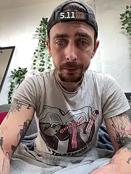 Snapshot of Piratee666 chatting on 03-05-26, 08:32 Piratee666 online show from 03-05-26, 08:32